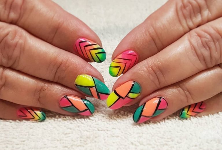 23 Color Block Nails for An Eye-popping New Mani
