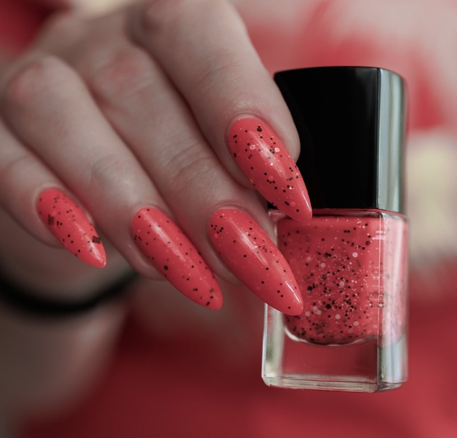 coral nail design for summer