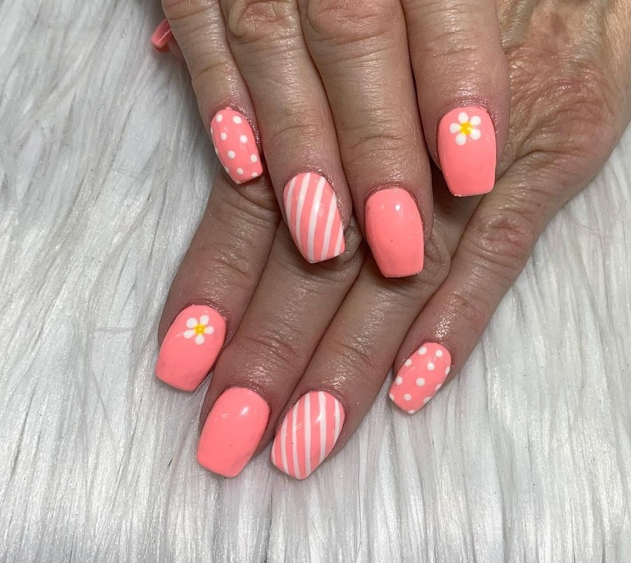 25 Hot Coral Nail Designs for an Eye-Popping Manicure – NailDesignCode