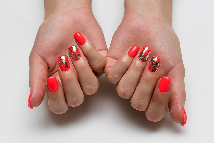 coral red nails