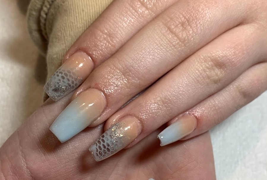 fishnet ombre nails