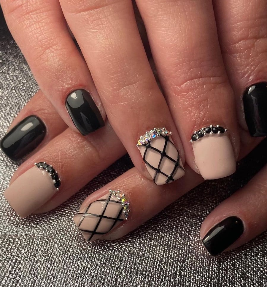 fishnet square nails