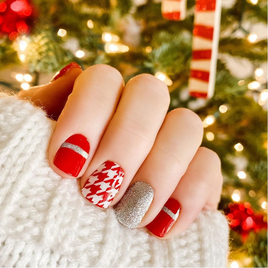 houndstooth nails for christmas