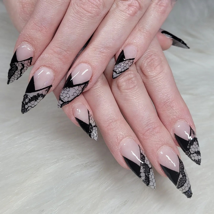 lace fishnet nails