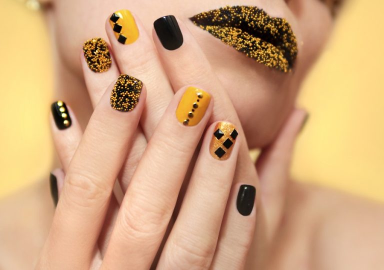 25 Mustard Yellow Nail Ideas to Brighten Up Your Fingertips