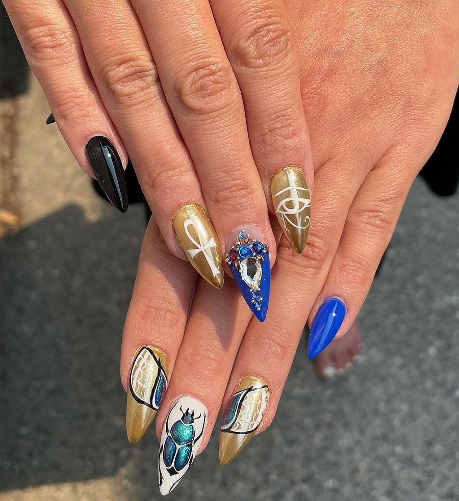 pointy egyptian nail design