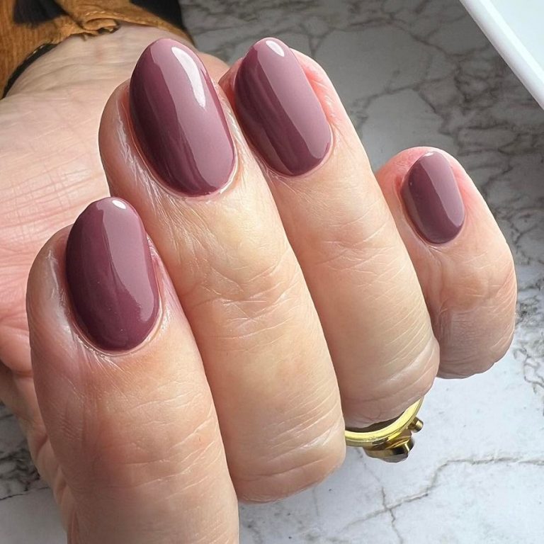 20 Stunning Taupe Nail Colors For A Classy Manicure Naildesigncode