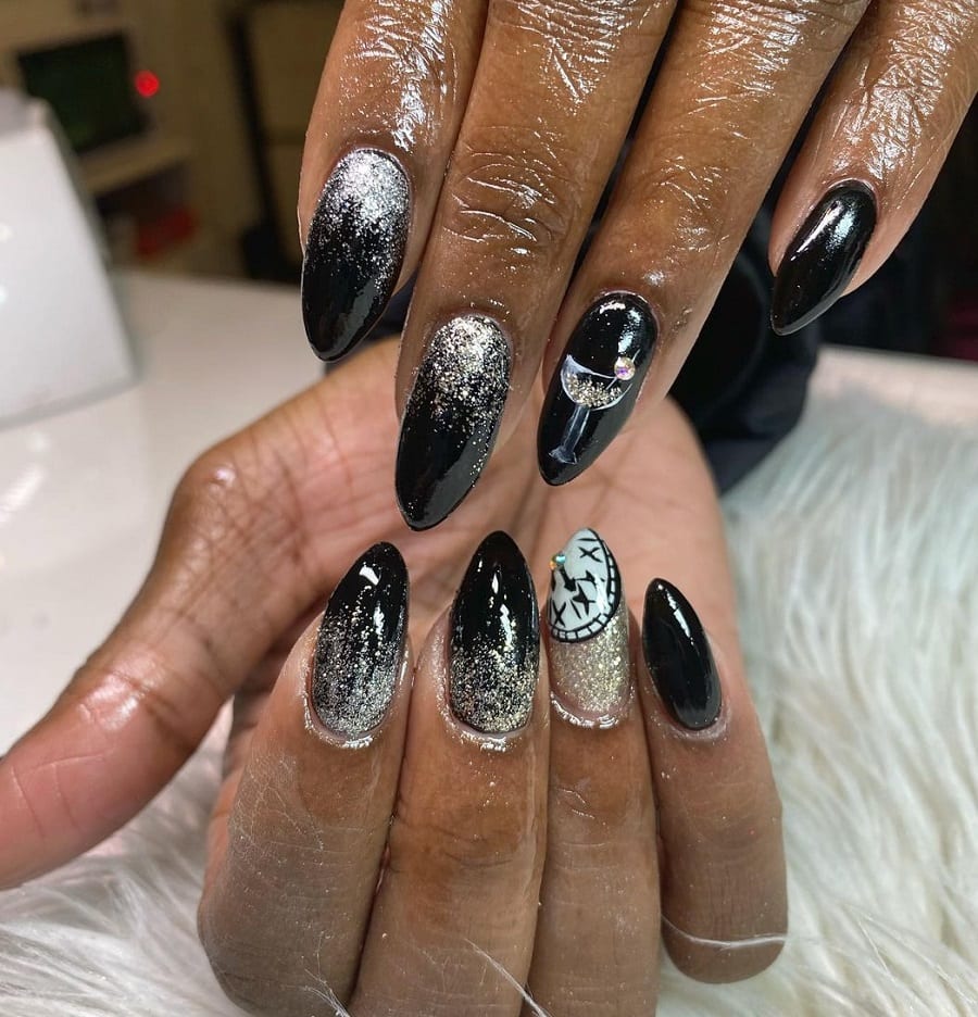 black gel nails on dark skin