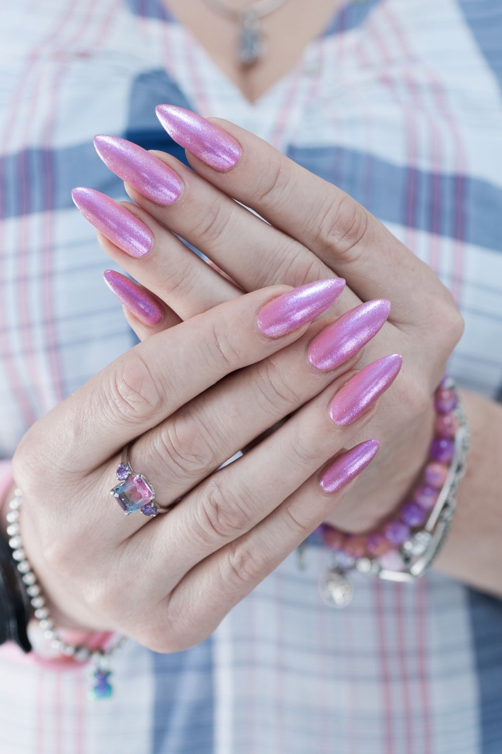 glossy pink acrylic nails